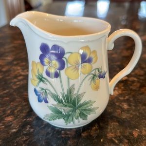 Noritake creamer